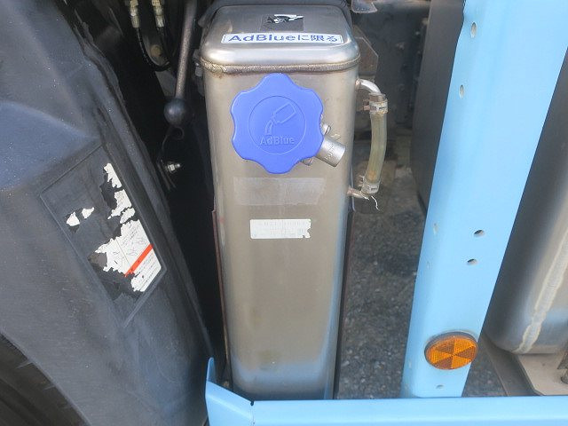 中古トラック UDトラックスコンクリートミキサー車 ＃13