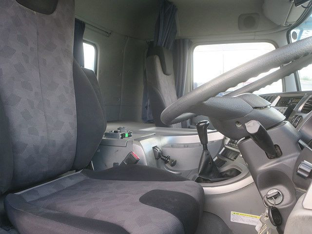 中古トラック UDトラックスコンクリートミキサー車 ＃15