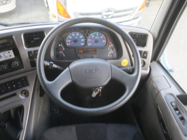 中古トラック UDトラックスコンクリートミキサー車 ＃16