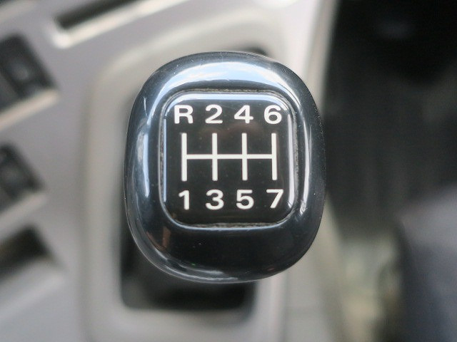 中古トラック UDトラックスコンクリートミキサー車 ＃18