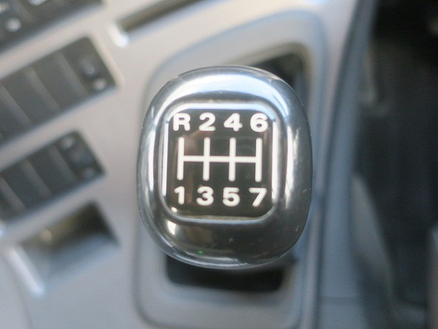 中古トラック UDトラックスコンクリートミキサー車 ＃18