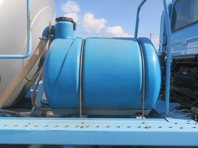 中古トラック UDトラックスコンクリートミキサー車 ＃9