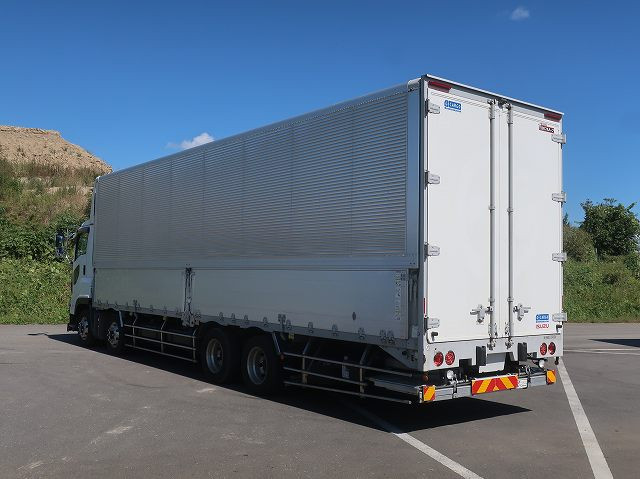 中古トラック いすゞアルミウィング ＃4