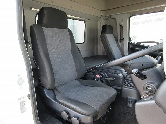 中古トラック 日野 レンジャー 中型アルミウィング