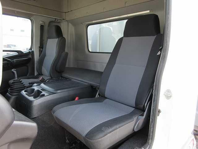 中古トラック 日野 レンジャー 中型アルミウィング