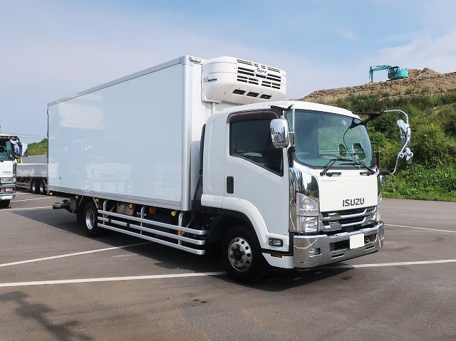 中古トラック いすゞ冷凍バン ＃2