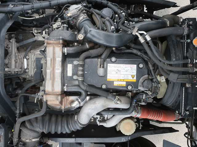 中古トラック いすゞ冷凍バン ＃11