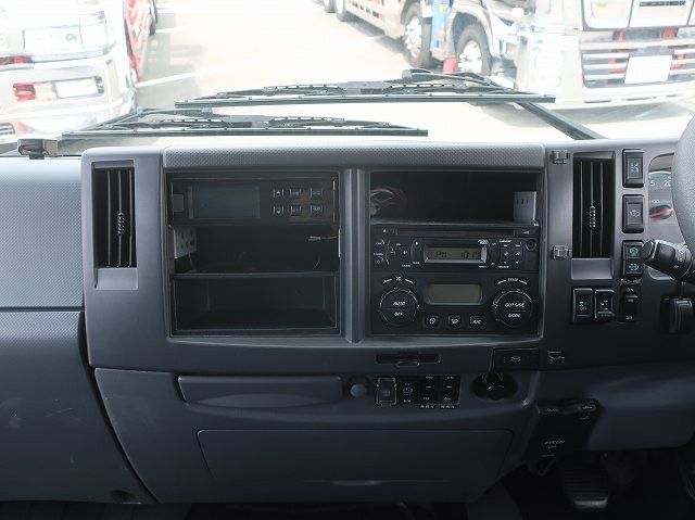 中古トラック いすゞ冷凍バン ＃14