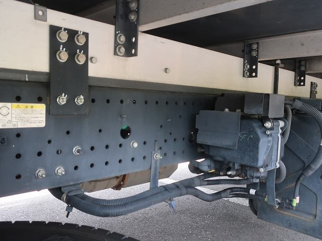 中古トラック いすゞ冷凍バン ＃8