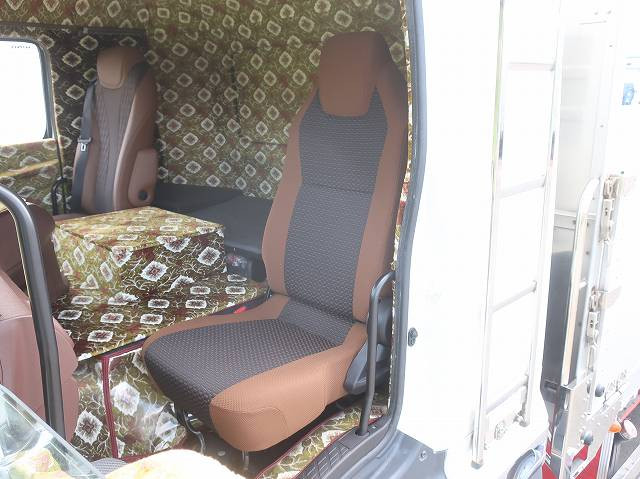 中古トラック 日野 プロフィア 大型平ボディアルミブロック