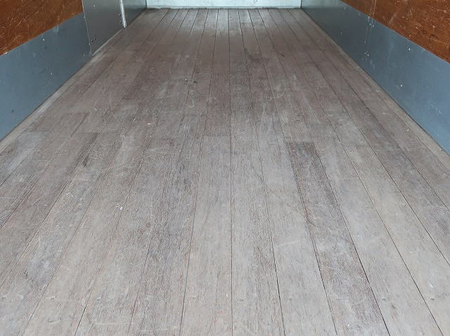 中古トラック いすゞアルミバン ＃6