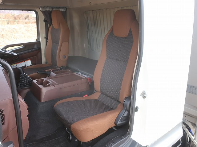 中古トラック 日野 レンジャー 中型アルミウィング