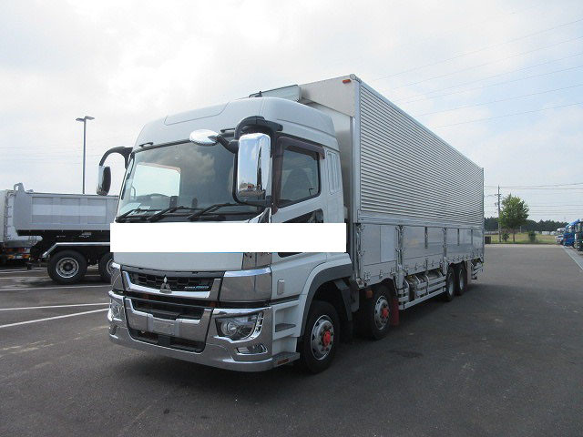 UDトラックス　アルミウィング／幌ウィング