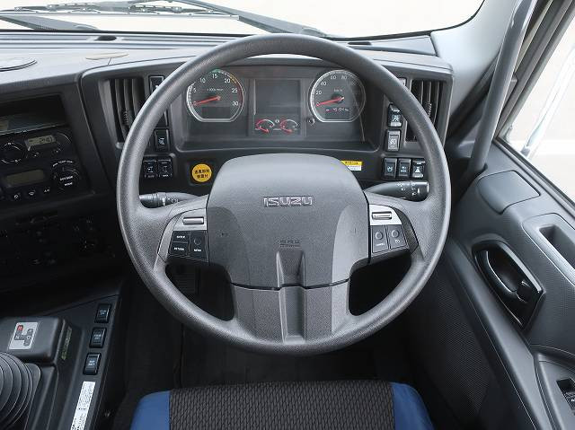 中古トラック いすゞ ギガ 大型アルミウィング