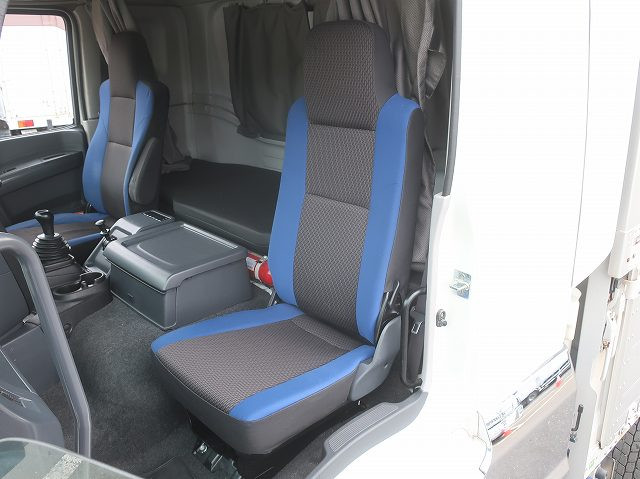 中古トラック いすゞ ギガ 大型アルミウィング