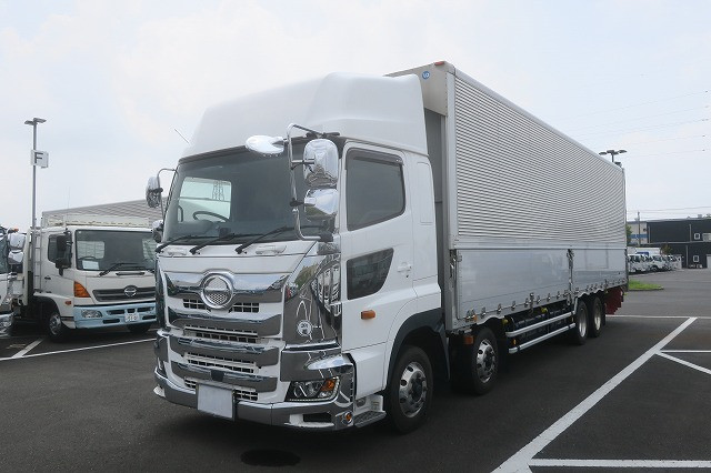 日野　アルミウィング／幌ウィング