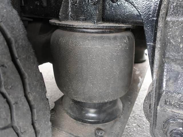 中古トラック 三菱ふそうクレーン付セルフローダー ＃13