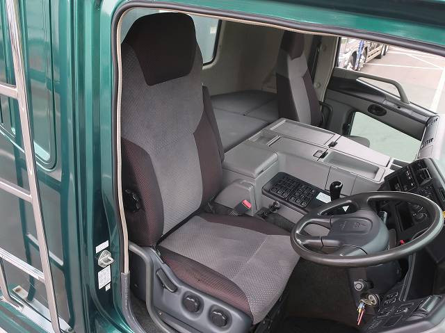 中古トラック 三菱ふそうクレーン付セルフローダー ＃15