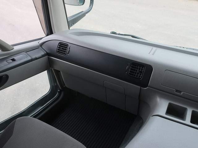 中古トラック 三菱ふそうクレーン付セルフローダー ＃16