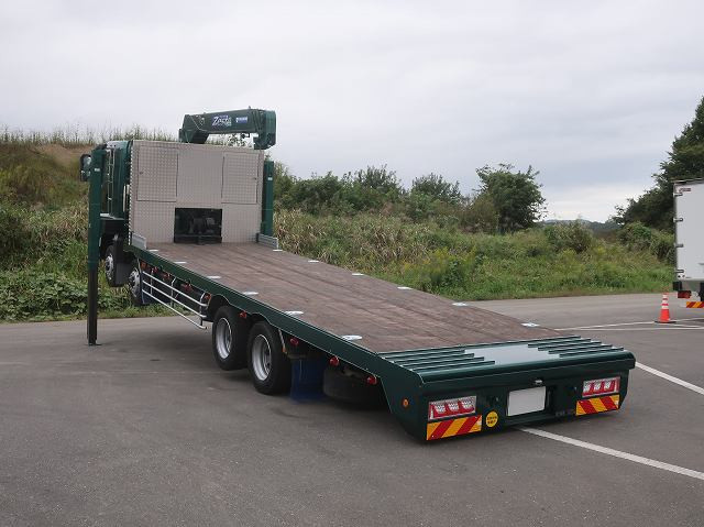 中古トラック 三菱ふそうクレーン付セルフローダー ＃4