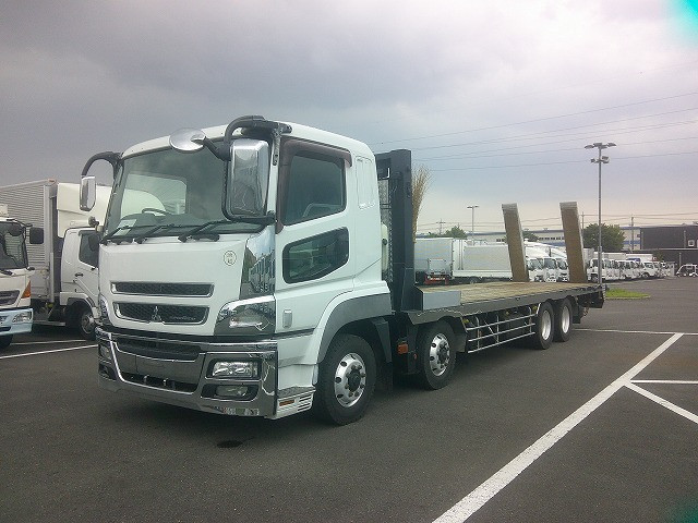 三菱ふそう　車載車／キャリアカー／重機運搬車