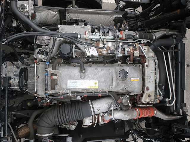 中古トラック いすゞ冷凍バン ＃12