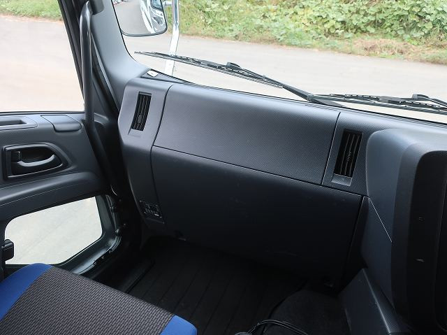 中古トラック いすゞ冷凍バン ＃14