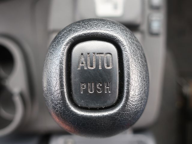 中古トラック いすゞ冷凍バン ＃18