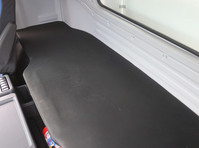 中古トラック いすゞ冷凍バン ＃23