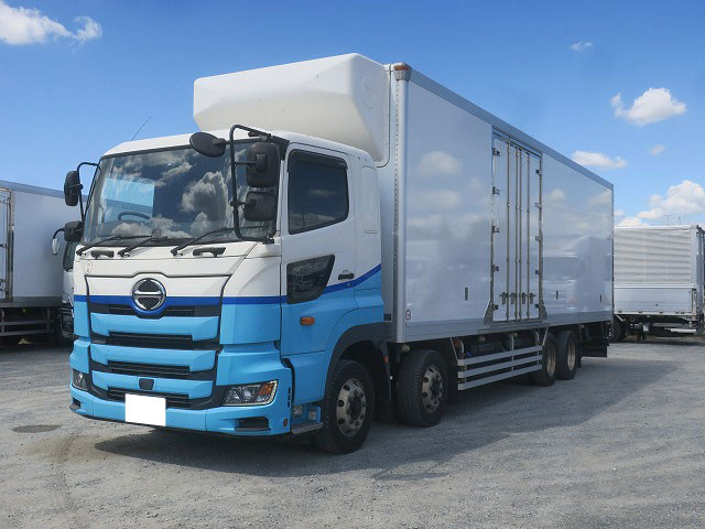 日野　冷凍バン