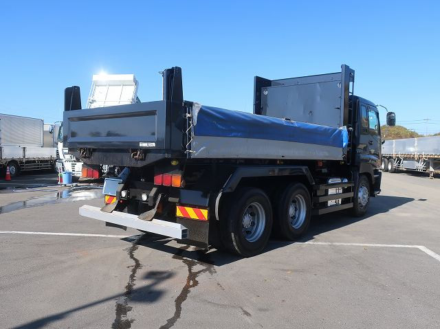 中古トラック いすゞダンプ ＃3