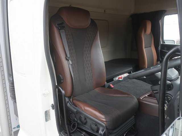 中古トラック 日野冷凍バン ＃13