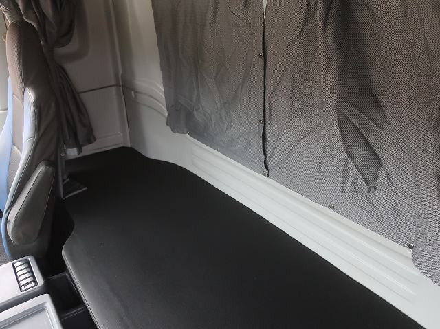 中古トラック いすゞ ギガ 大型平ボディアルミブロック