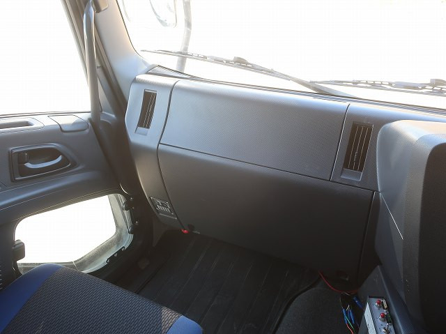 中古トラック いすゞ ギガ 大型ダンプ