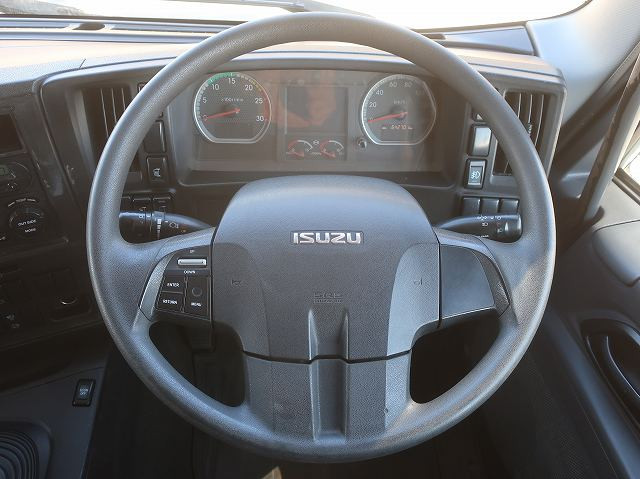 中古トラック いすゞ ギガ 大型ダンプ