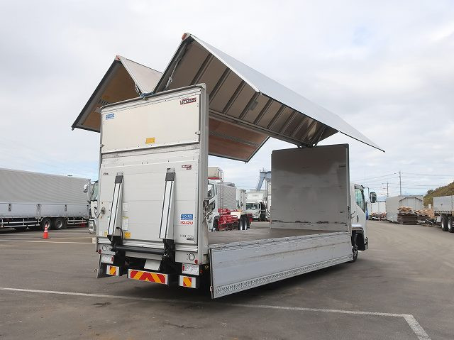 中古トラック いすゞアルミウィング ＃7