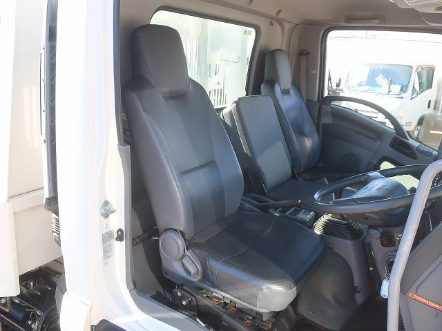 中古トラック いすゞ三転ダンプ ＃12