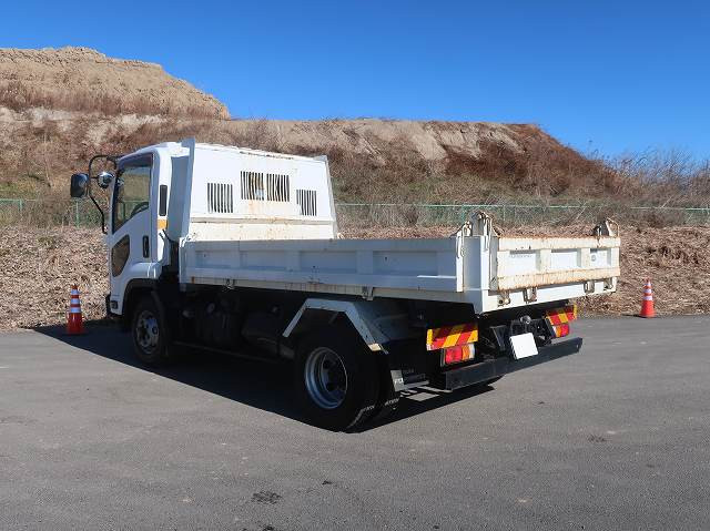 中古トラック いすゞ三転ダンプ ＃4