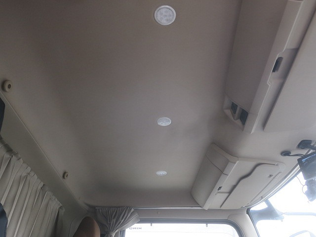 中古トラック 日野 レンジャー 中型冷凍バン