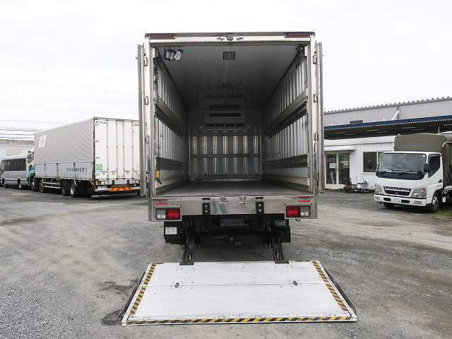 中古トラック 日野 レンジャー 中型冷凍バン