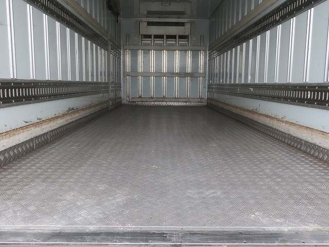 中古トラック 日野 レンジャー 中型冷凍バン