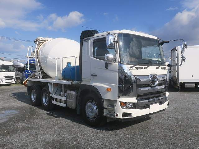 中古トラック 日野コンクリートミキサー車 ＃2