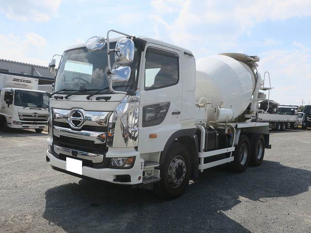 日野　ミキサー車