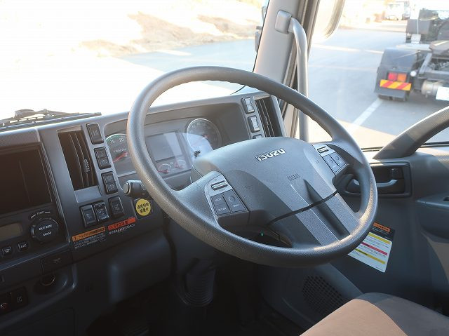 中古トラック いすゞクレーン付平ボディ ＃17