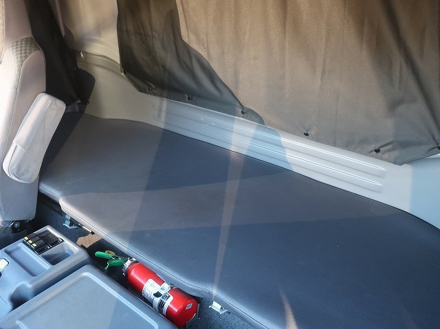 中古トラック いすゞクレーン付平ボディ ＃23