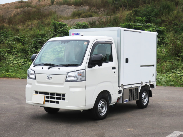 令和7年式 ダイハツ ハイゼット 軽 電気冷凍車 中温-5℃~+20℃ 100V(家庭用電源)スタンバイ付 片側ワンタッチ式スライドドア