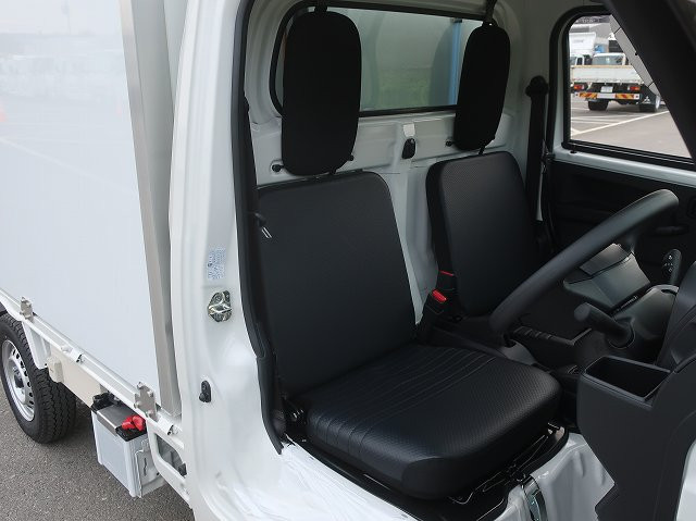 中古トラック ダイハツ電気冷凍車 #13