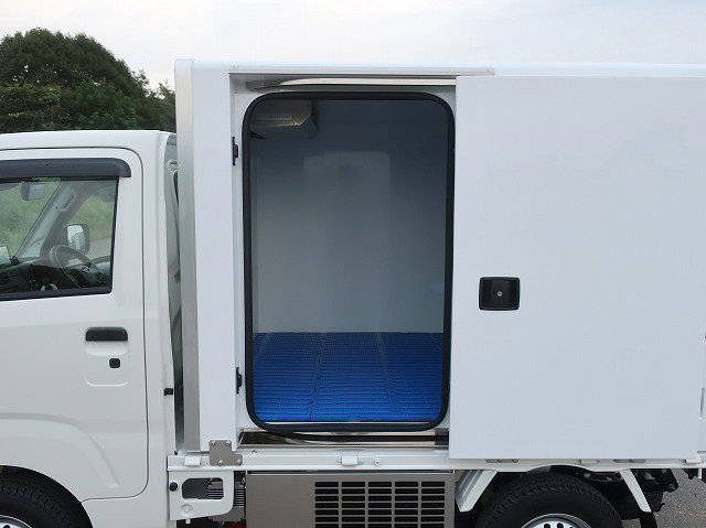 中古トラック ダイハツ電気冷凍車 #9