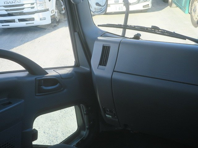 中古トラック いすゞ フォワード 中型アルミウィング