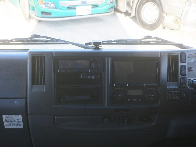 中古トラック いすゞ フォワード 中型アルミウィング